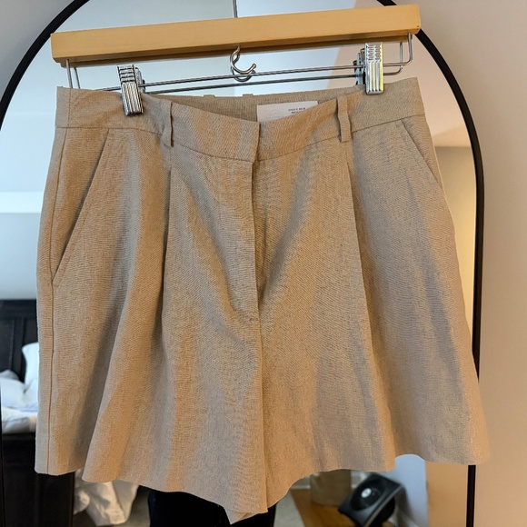 Zara Linen bermuda shorts, light beige, size Small, never worn - Picture 7 of 8